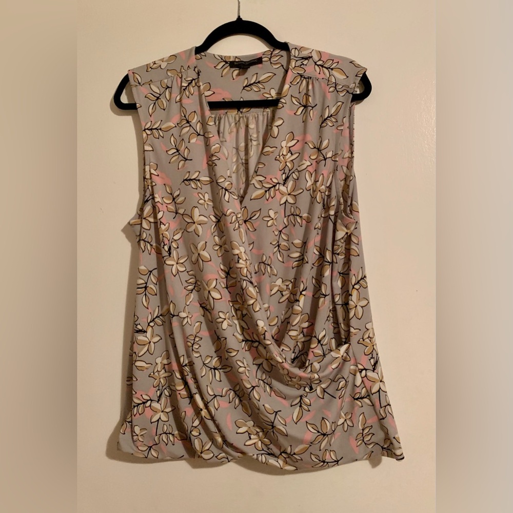 Banana Republic Sleeveless Floral Surplice Blouse in Gray, Pink, Cream